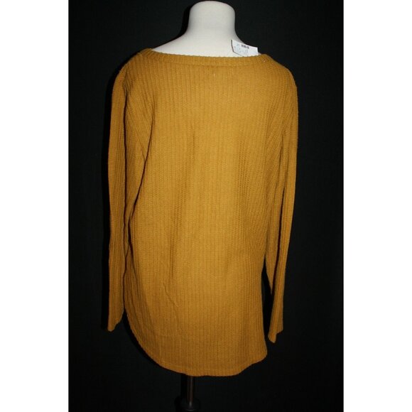 Maurices 24/7 V-Neck Crisscross Shirt Women XXL Top Lightweight Yellow NEW - Picture 2 of 2